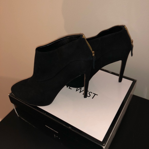 Nine West Ankle Bootie - Picture 5 of 8